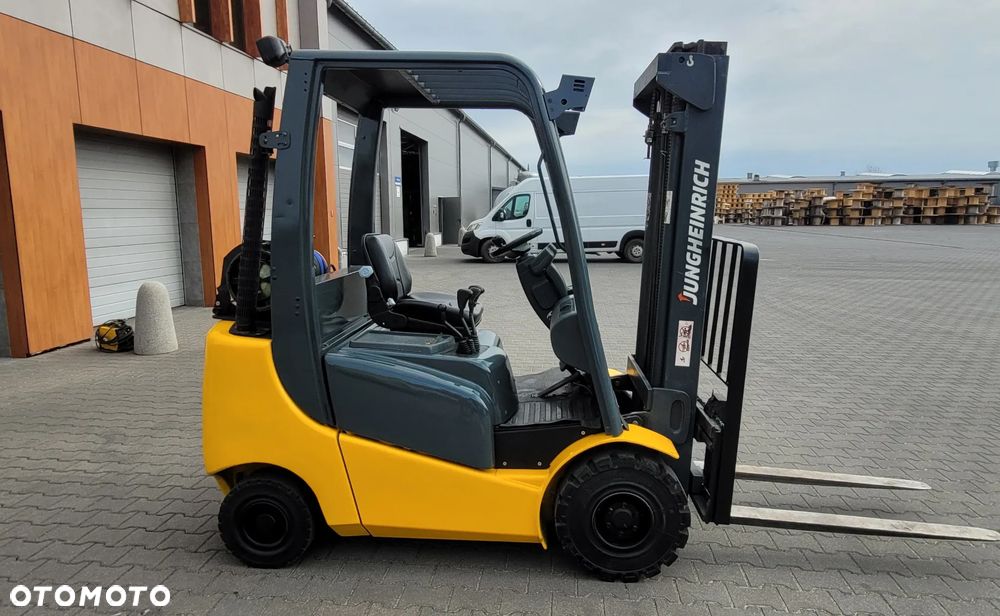 Jungheinrich TFG320 - 4