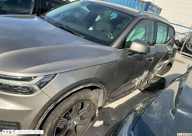 Volvo XC 40 T3 R-Design - 3