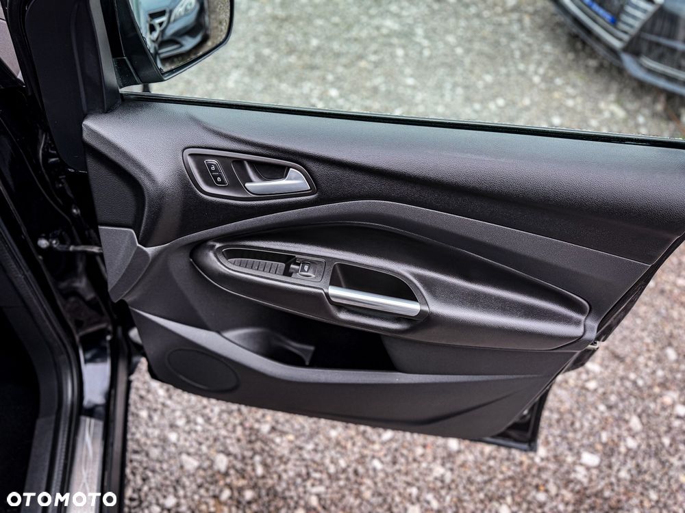 Ford Kuga 2.0 TDCi 2x4 Trend - 20