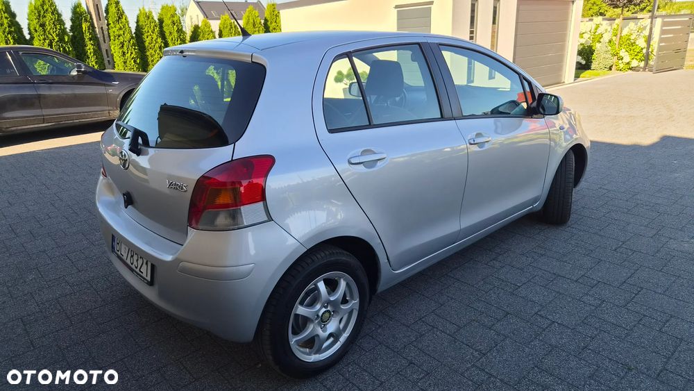 Toyota Yaris 1.33 Sol - 23