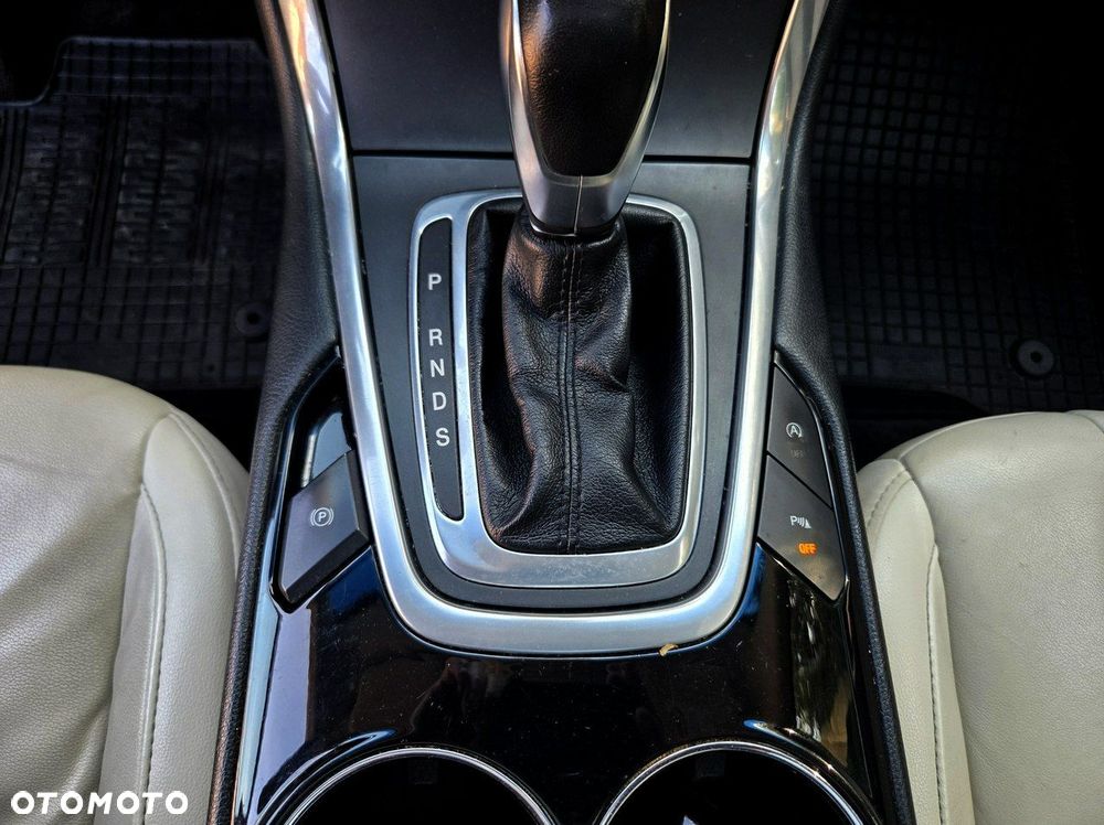 Ford Edge 2.0 TDCi Bi-Turbo 4x4 Titanium - 27