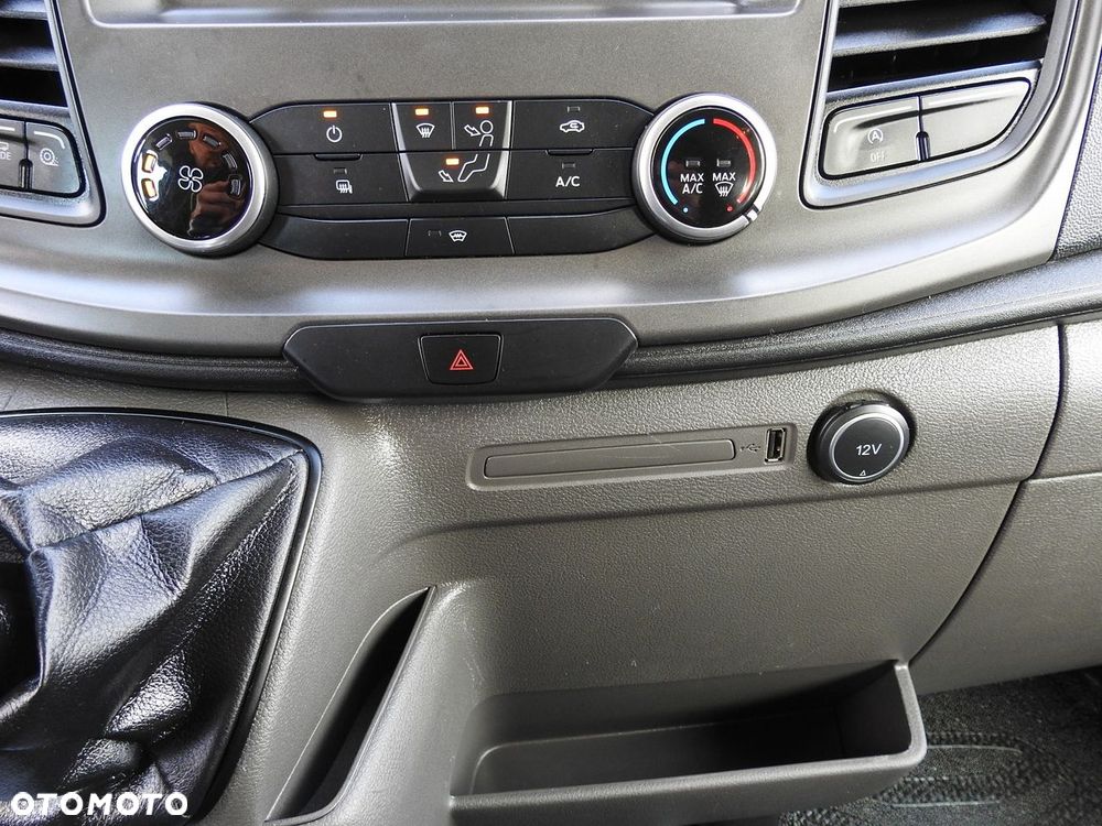 Ford TRANSIT FURGON BRYGADÓWKA  6 MIEJSCA TEMPOMAT KLIMATYZACJA LEDY  130KM - 33