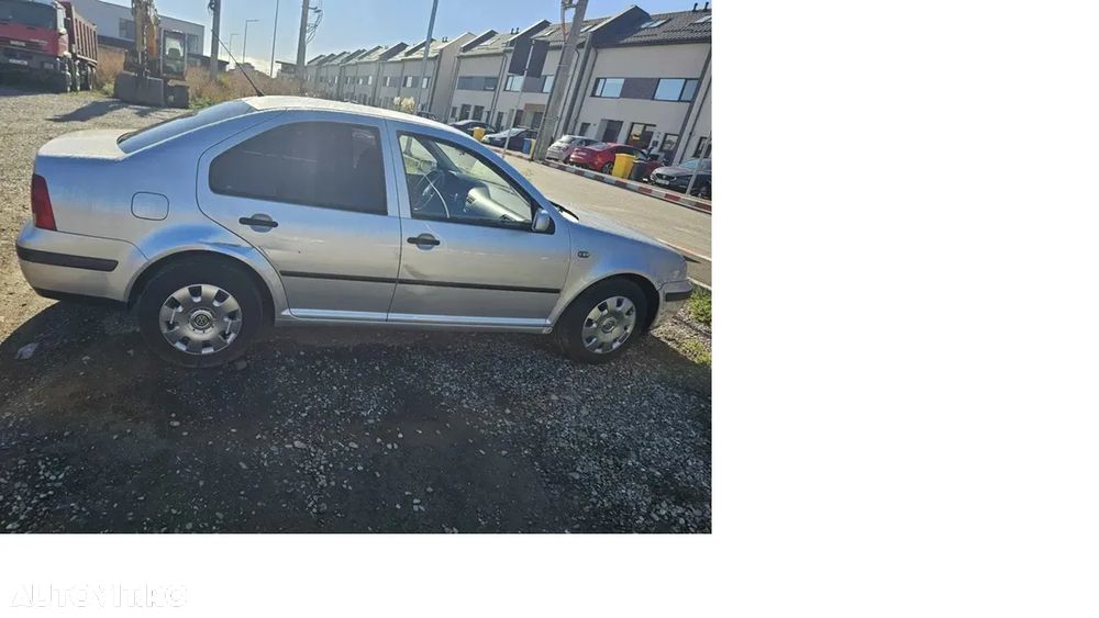 Volkswagen Bora 1.9 TDI Comfortline - 3