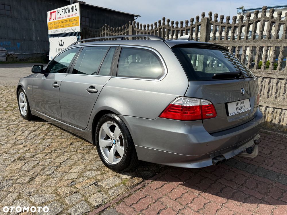 BMW Seria 5 525d - 14