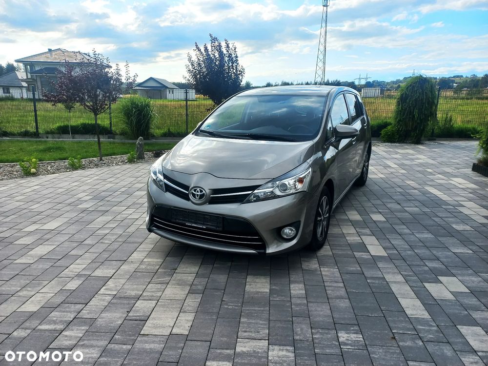 Toyota Verso 1.6 D-4D Premium - 3