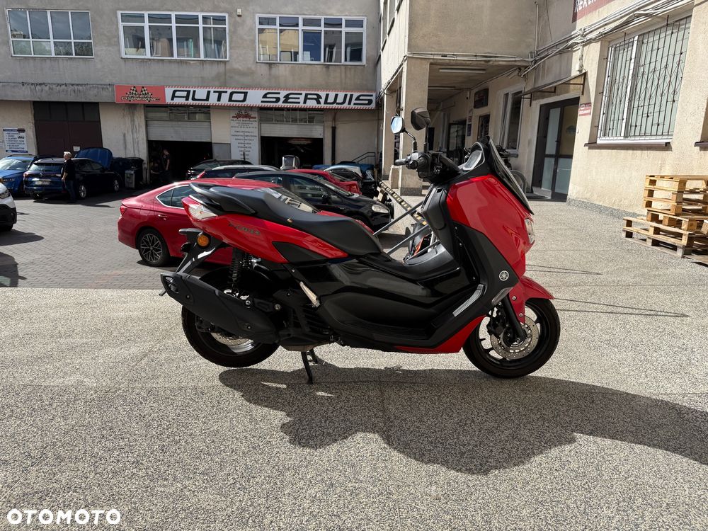 Yamaha NMAX - 4