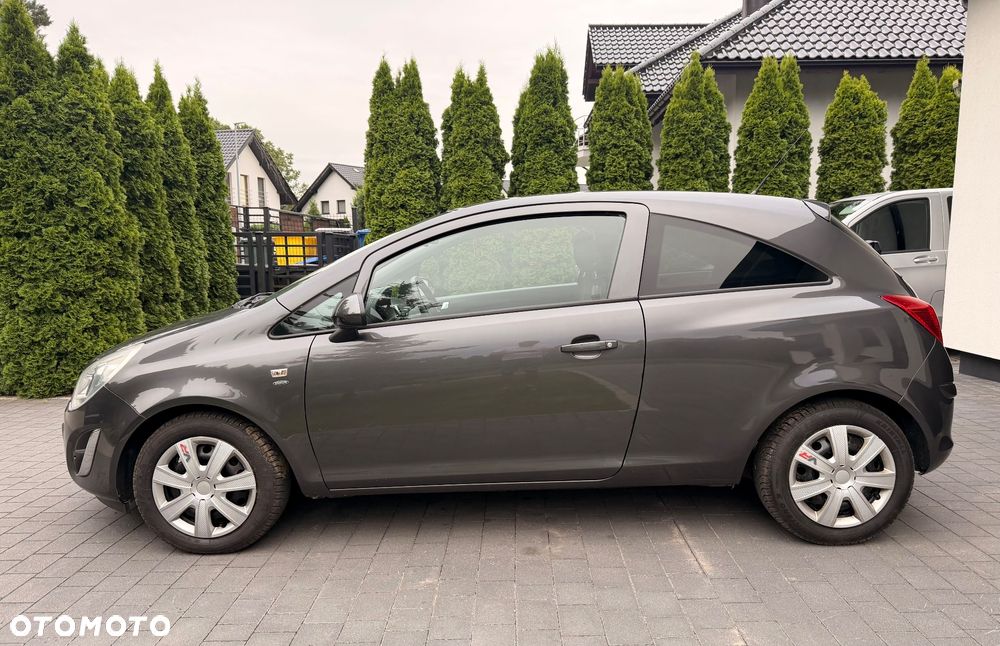 Opel Corsa 1.4 16V Selection - 4