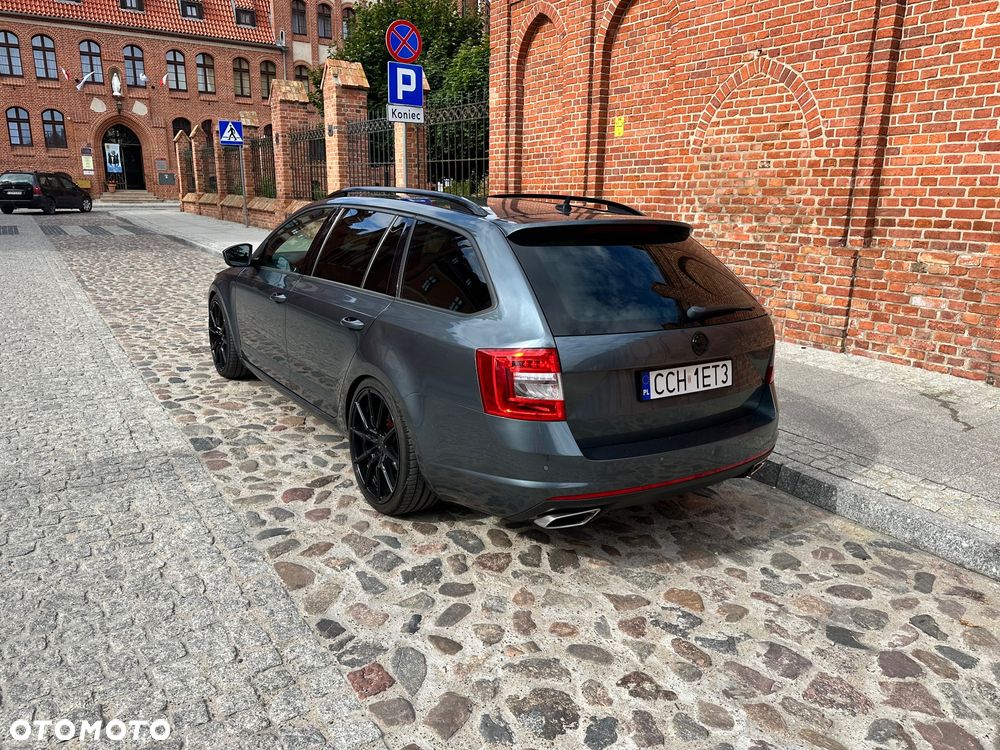 Skoda Octavia 2.0 TSI RS DSG - 4