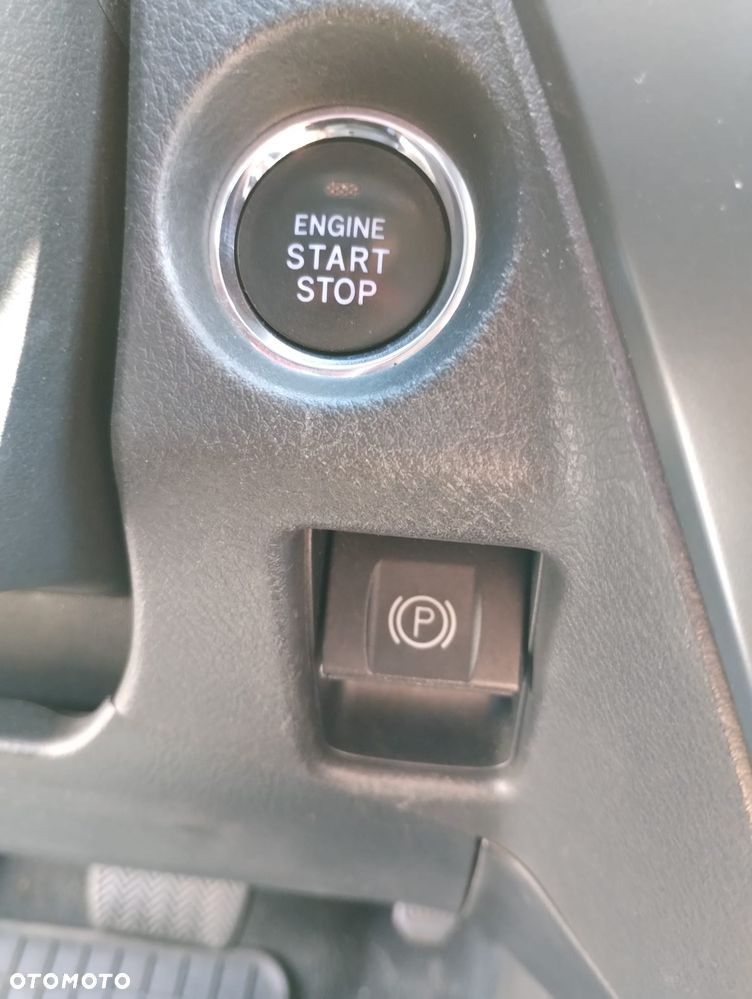 Toyota Avensis 2.0 Premium MS - 6