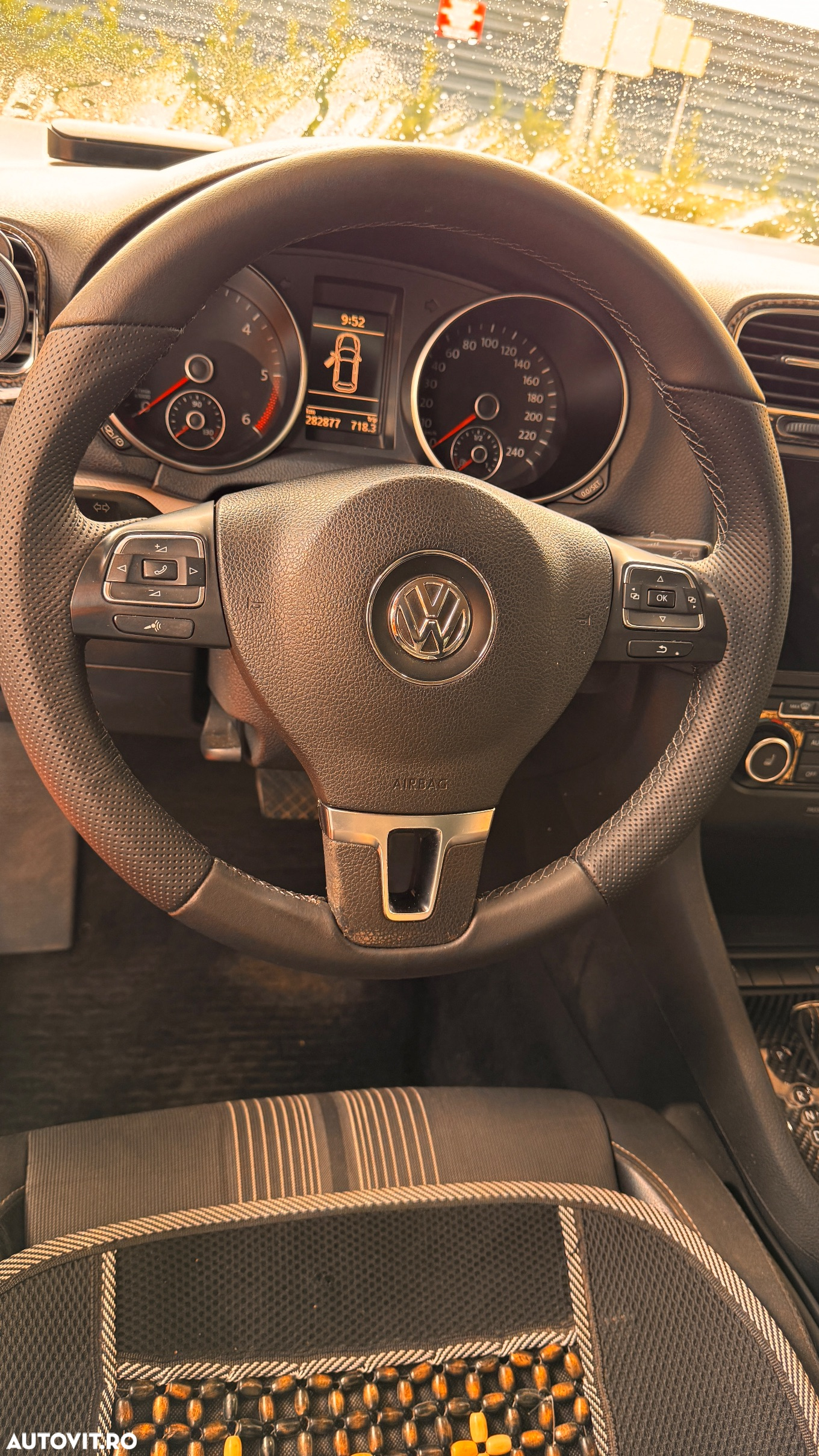 Volkswagen Golf 2.0 TDI Comfortline DSG - 9