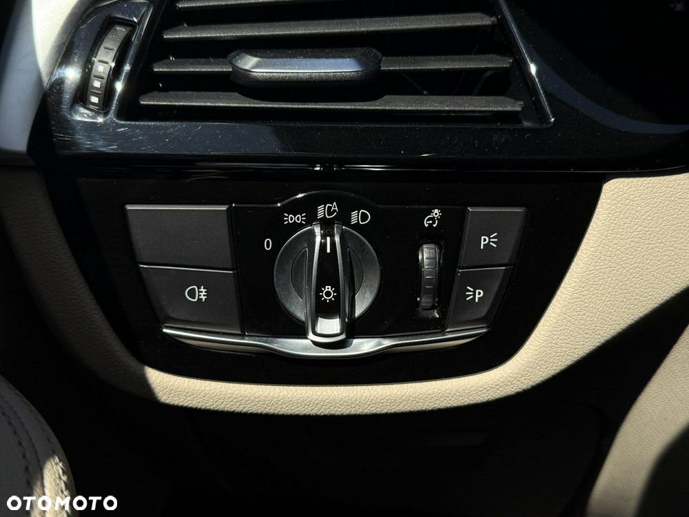 BMW Seria 5 518d mHEV Business Edition - 34