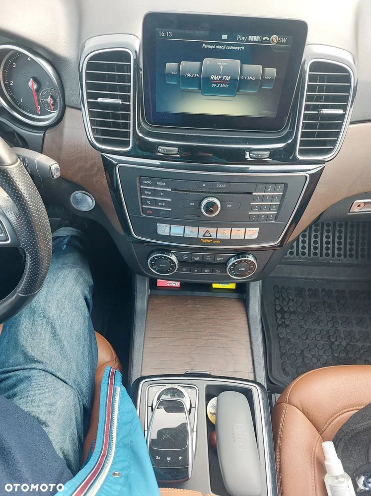 Mercedes-Benz GLE 250 d 4-Matic - 13