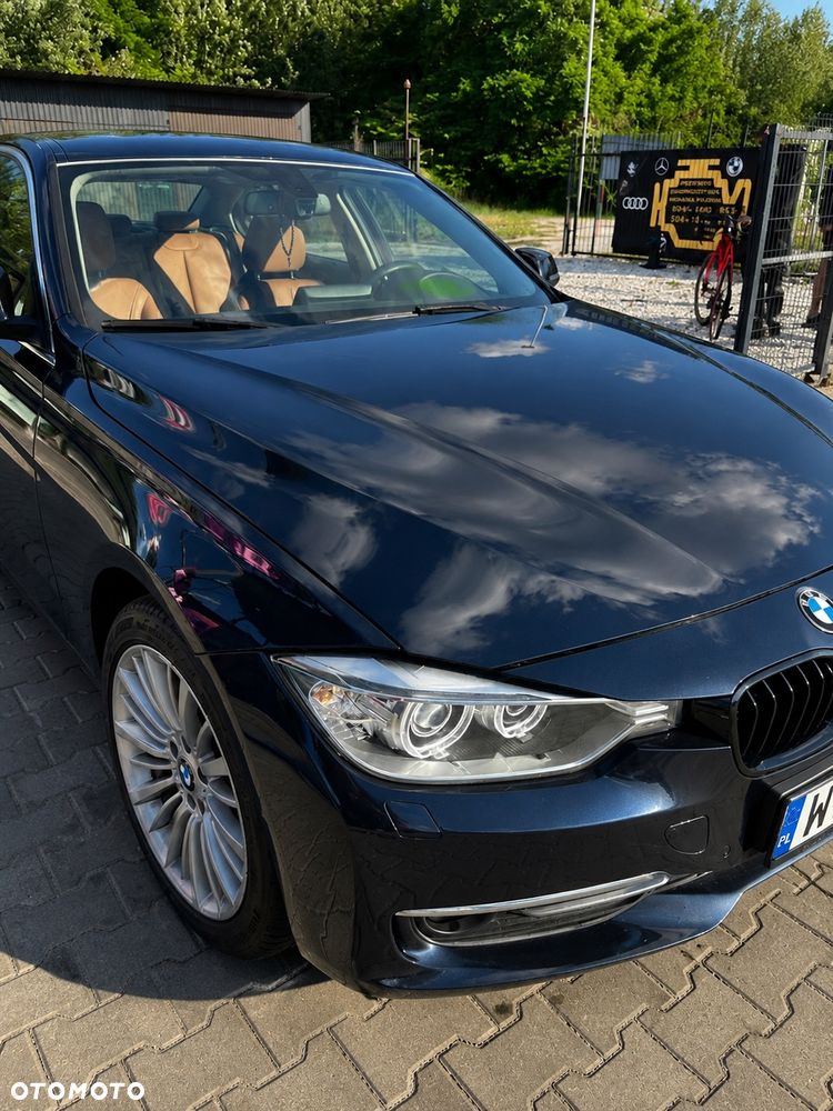 BMW Seria 3 316i Luxury Line - 3