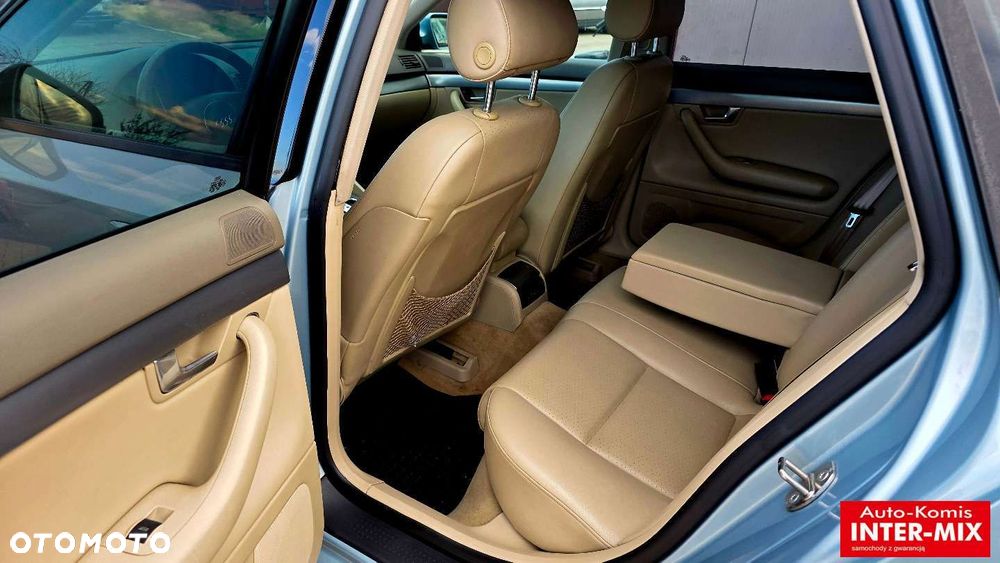 Audi A4 Limousine - 30