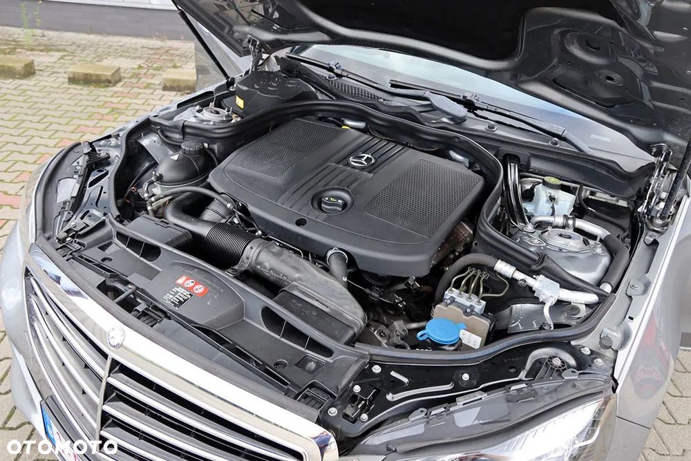 Mercedes-Benz Klasa E 200 CDI Elegance - 40