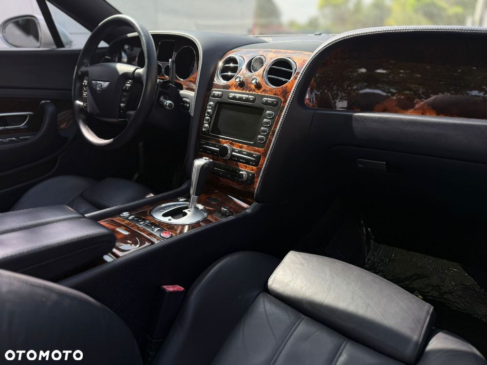 Bentley Continental GT Standard - 10