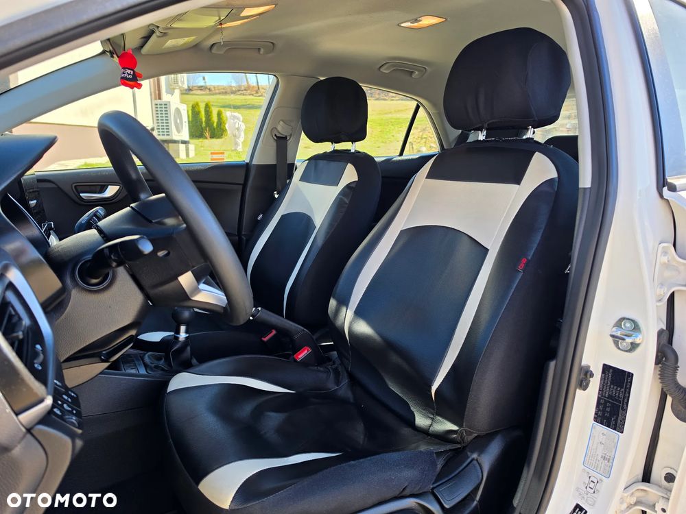 Kia Rio 1.2 L - 36