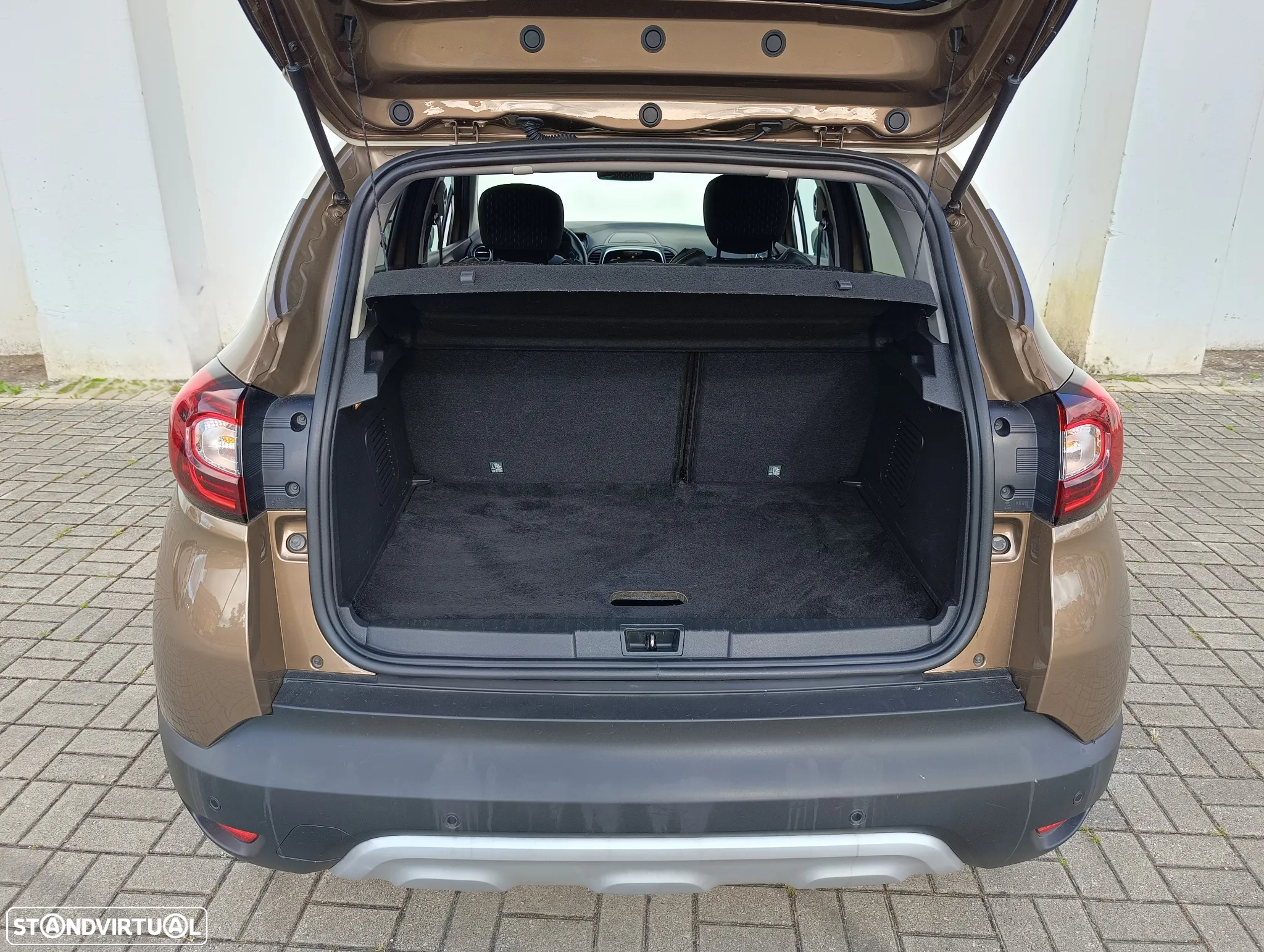 Renault Captur 1.5 dCi Exclusive C/Pneu - 6