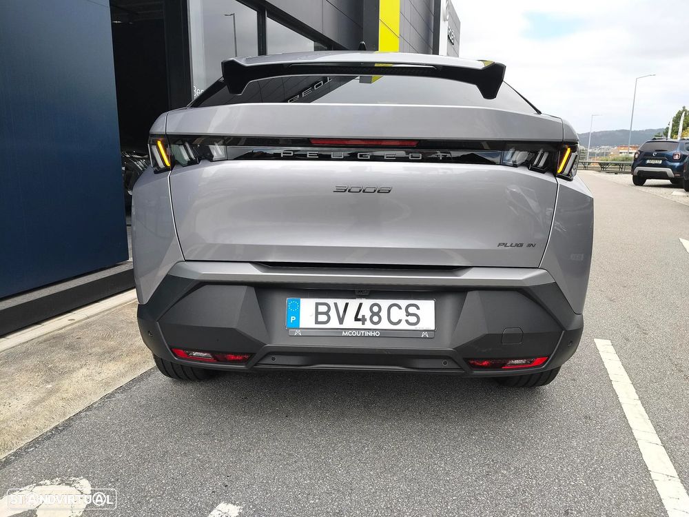 Peugeot 3008 1.6 Plug-in Hybrid Allure e-DCS7 - 4