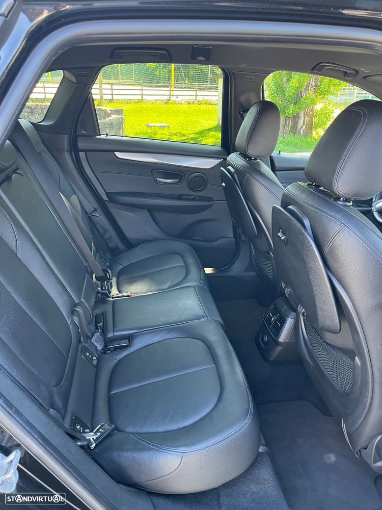 BMW 216 Active Tourer d Pack M - 11