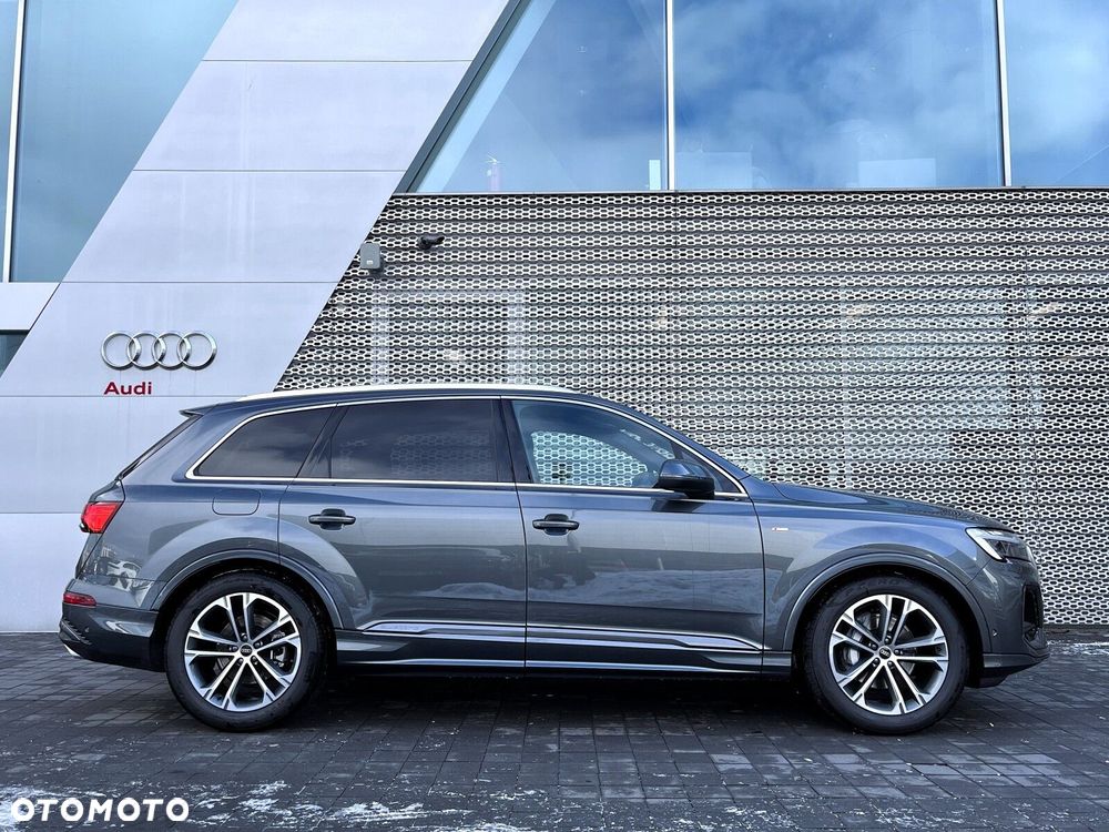 Audi Q7 - 1