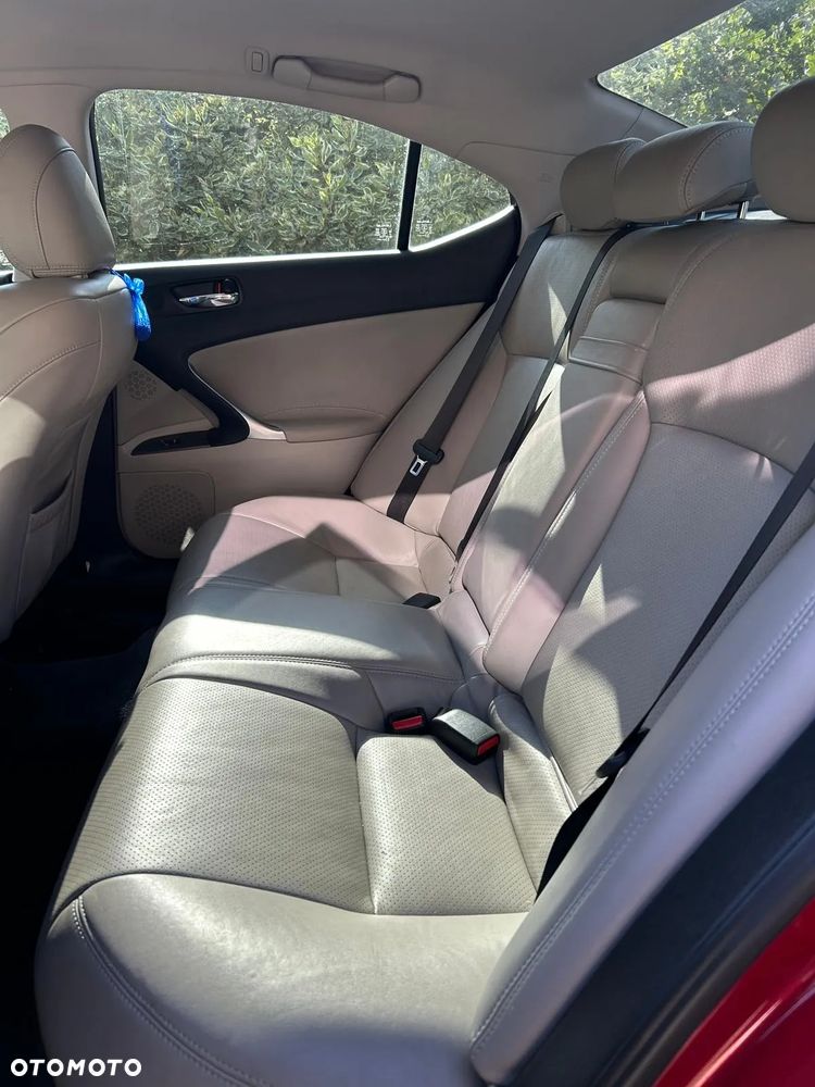 Lexus IS 220 D Comfort - 14