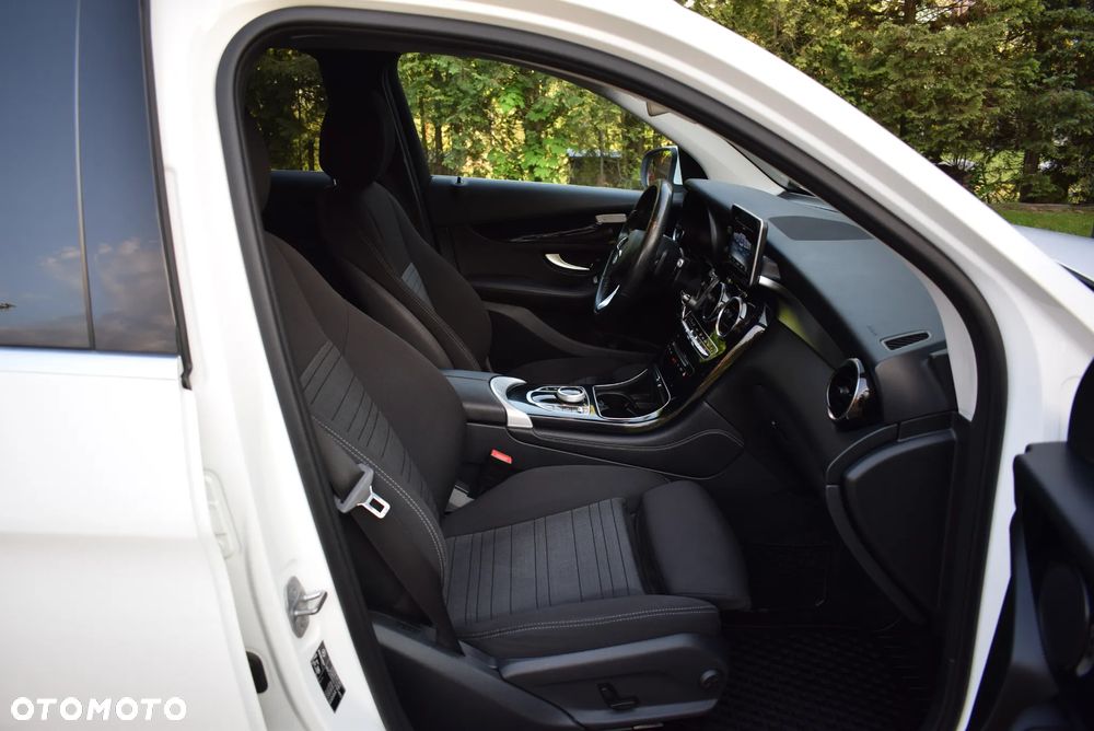 Mercedes-Benz GLC - 34