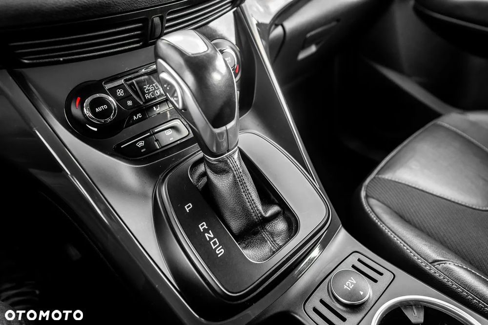 Ford Kuga 1.6 EcoBoost 4x4 Titanium - 35