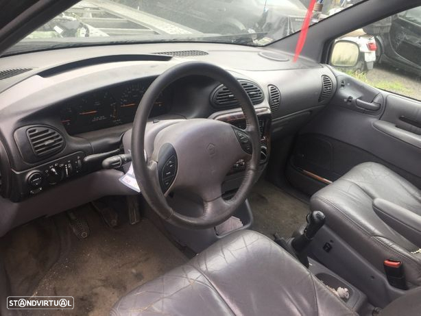 Chrysler Grand Voyager III 2.5 TD para peças - 4