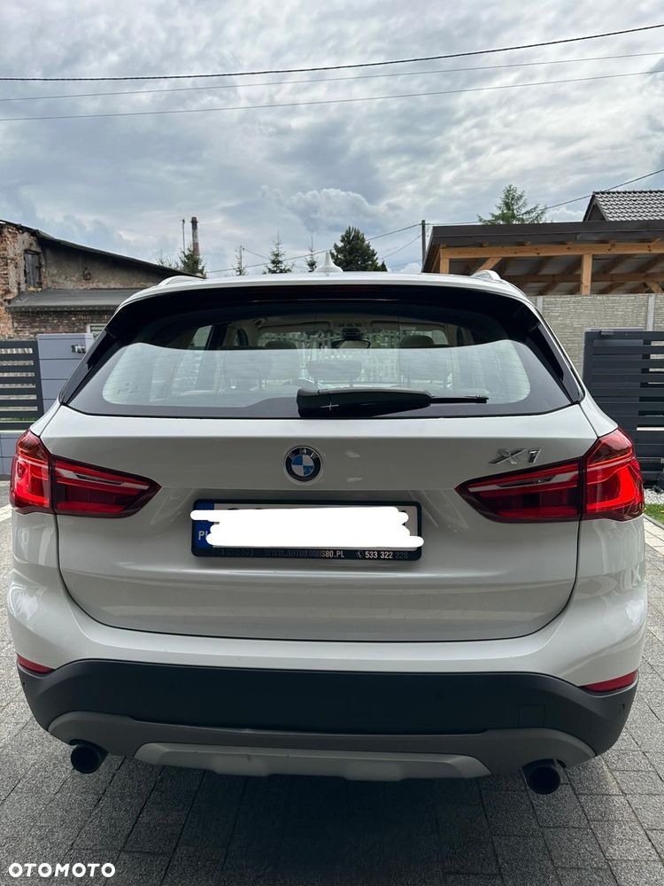 BMW X1 xDrive20i - 4