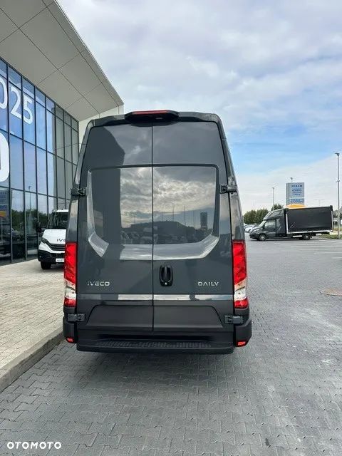 Iveco 35S18HA8V - 8