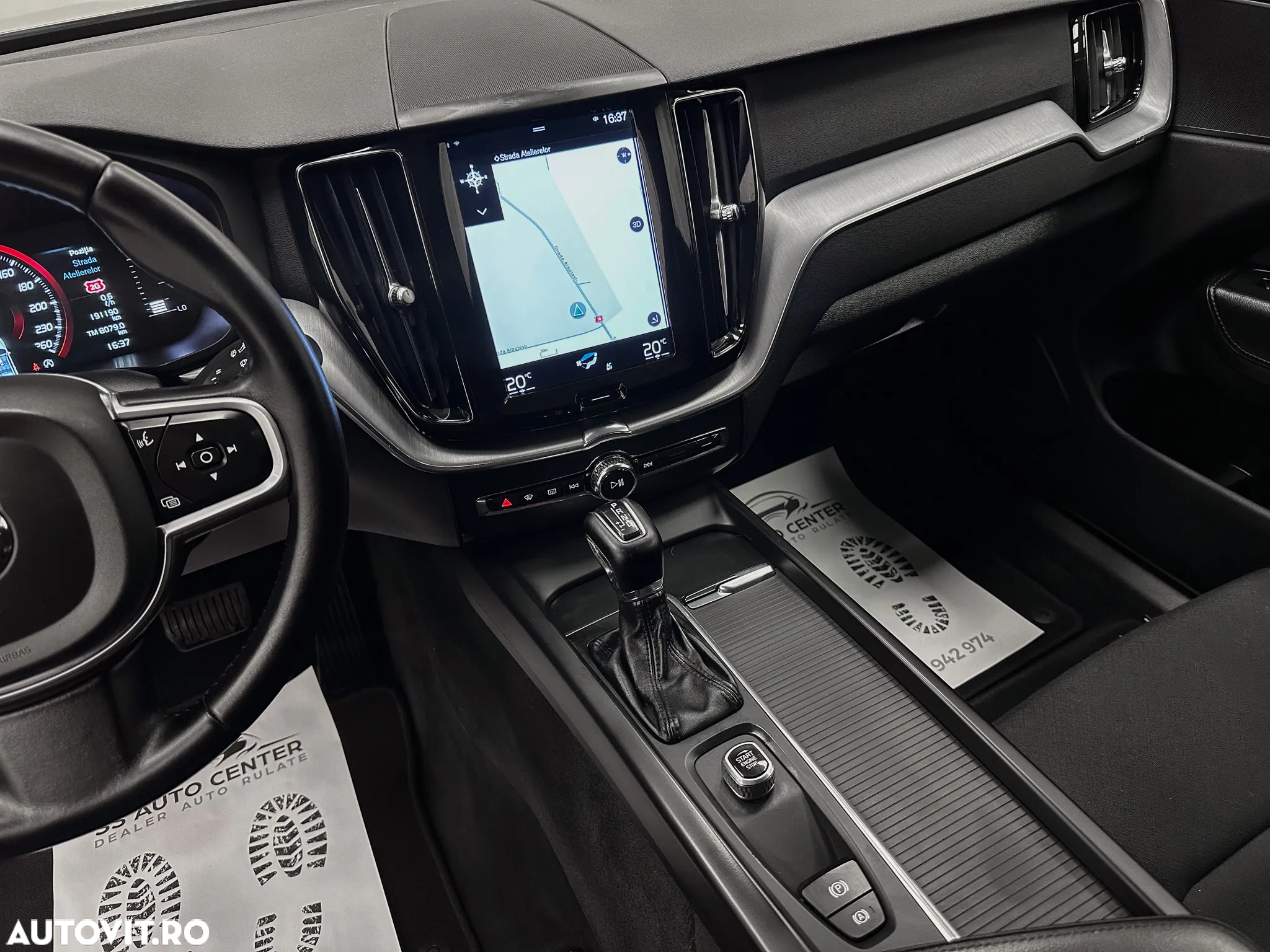 Volvo XC 60 D4 AWD Momentum - 25