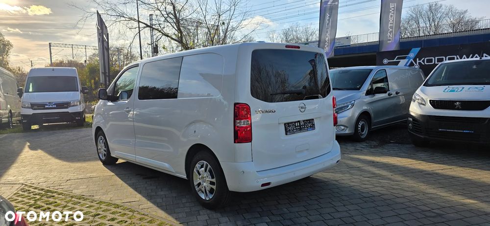Opel Vivaro 2.0 177KM AUTOMAT 8-biegów - 4
