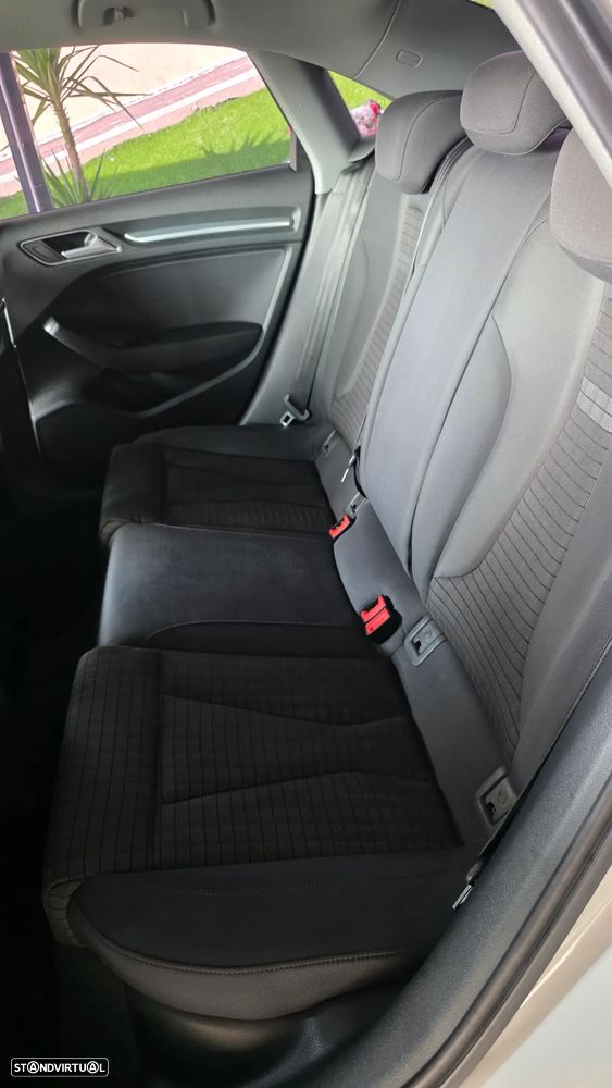 Audi A3 Limousine 1.6 TDI S tronic sport - 39