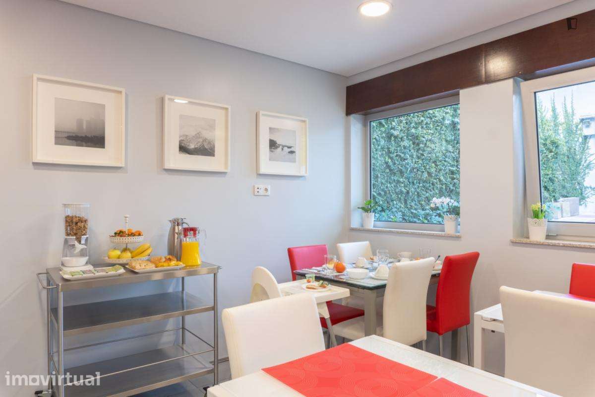 Quarto - localizado em Paranhos Porto - Grande imagem: 4/7