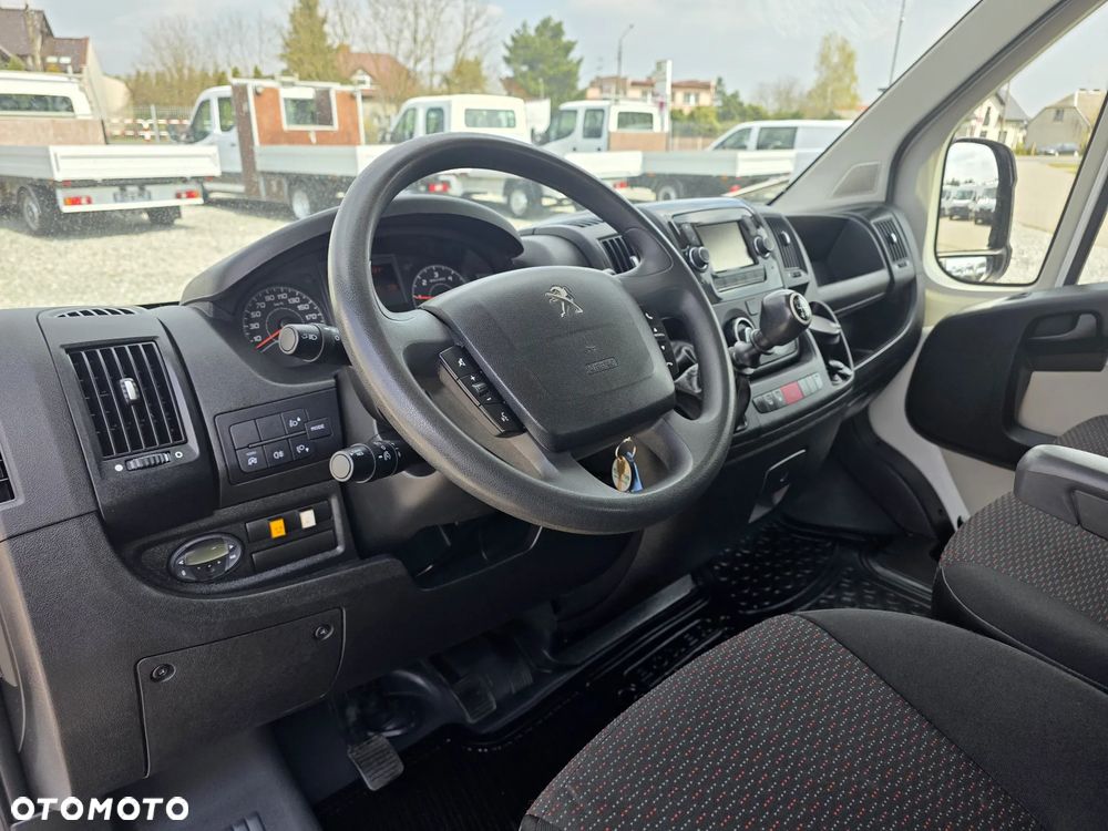 Peugeot BOXER 2,0 HDI 163 KONNA DOKA BRYGADÓWKA 7 OSOBOWA 3M SKRZYNIA KLIMA WEBASTO 138T/KM PRZEBIEGU GWARANCJA 16 CALOWE KOŁA - 17