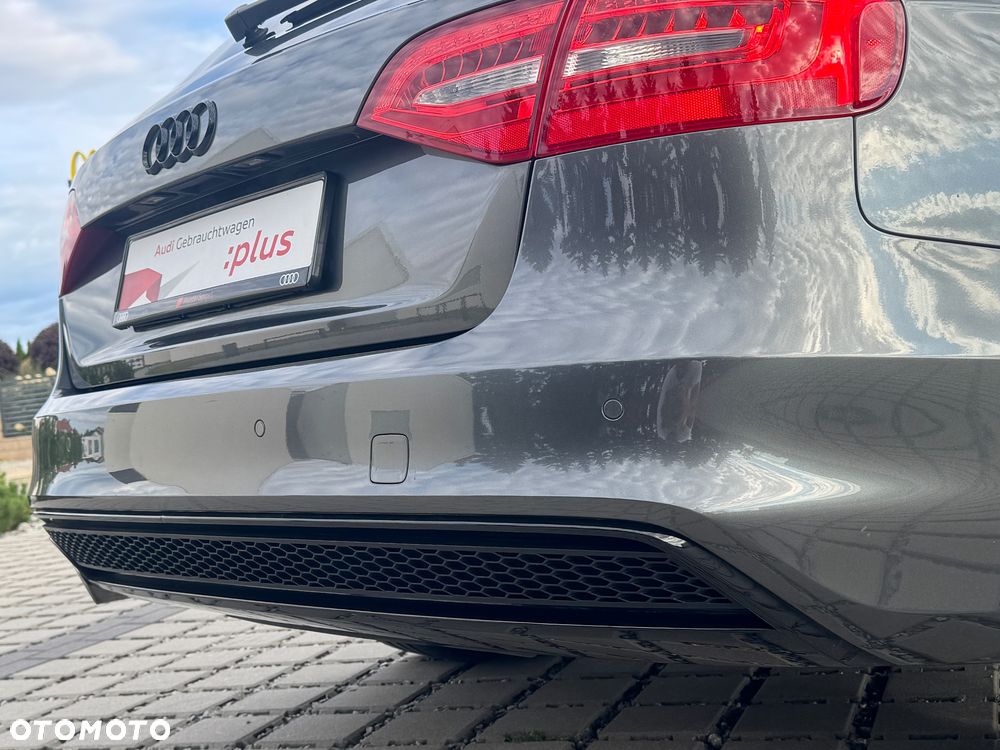 Audi A4 Avant 2.0 TDI DPF clean diesel S line Sportpaket - 15