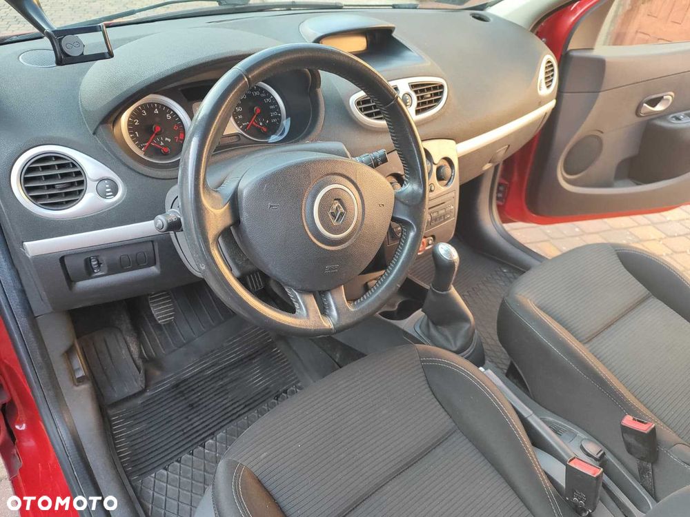 Renault Clio - 5