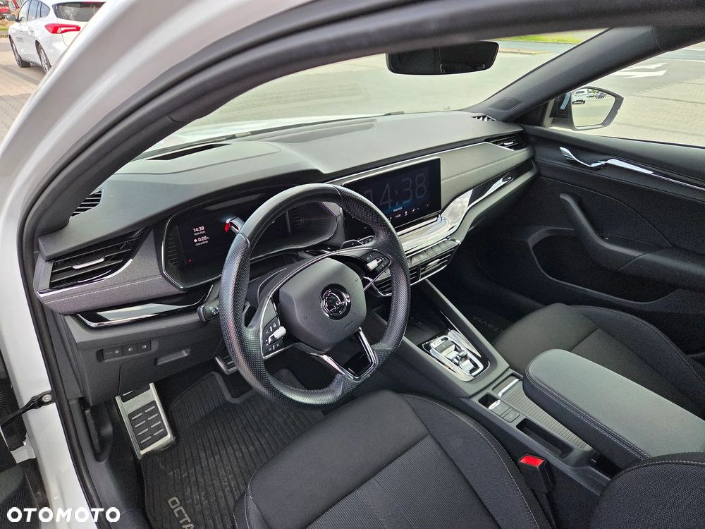 Skoda Octavia 2.0 TDI 4x4 Style DSG - 10
