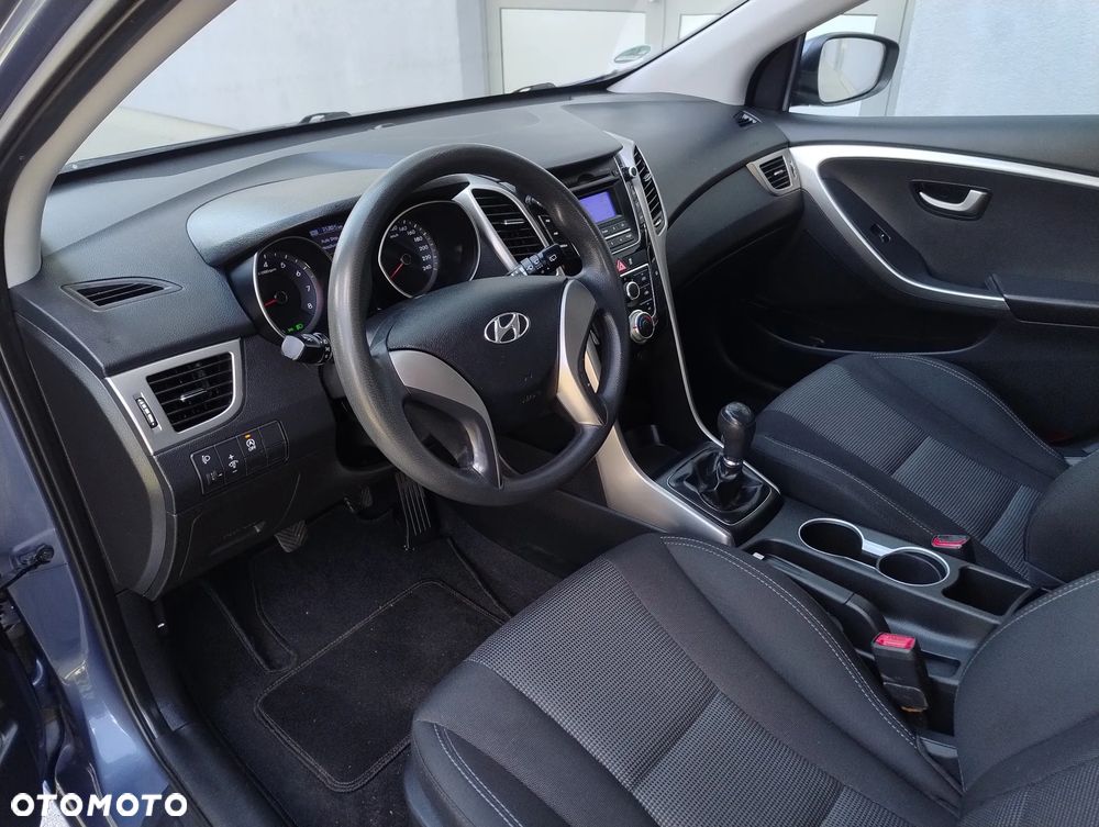 Hyundai i30 1.6 Trend - 8
