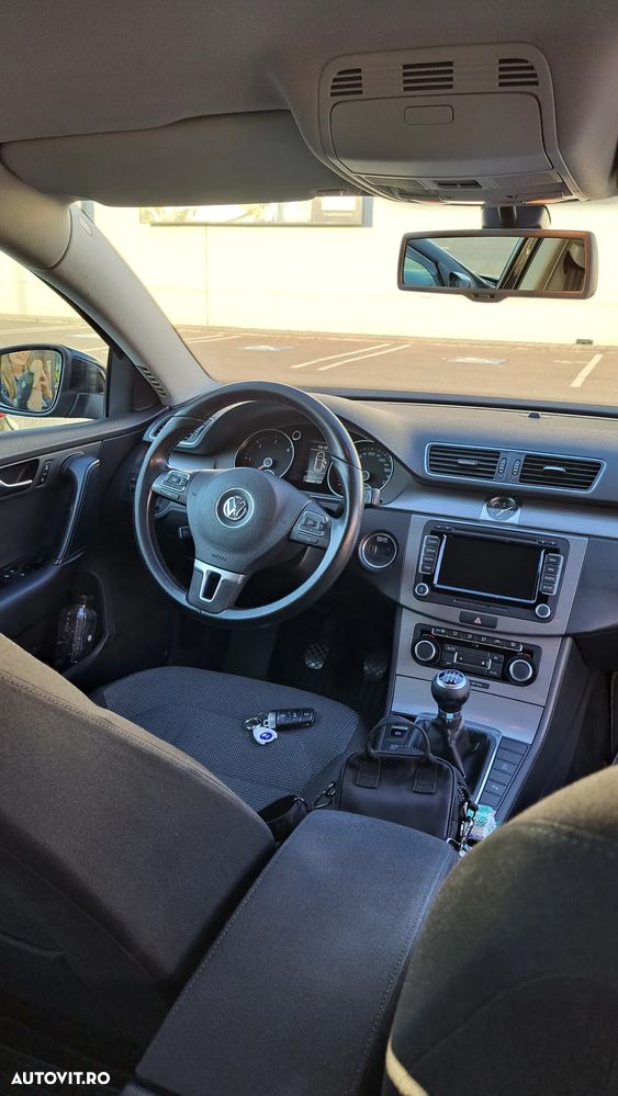 Volkswagen Passat Variant 1.6 TDI BlueMotion - 16