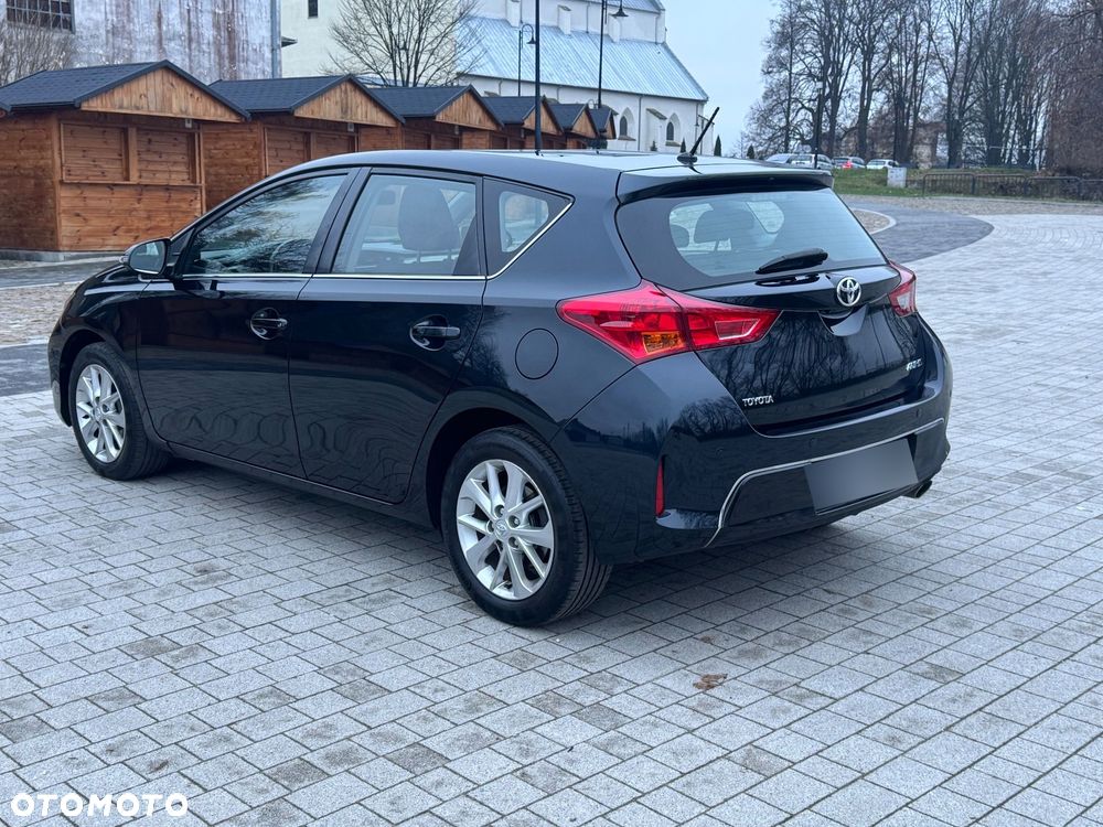 Toyota Auris 1.6 Premium Start - 3