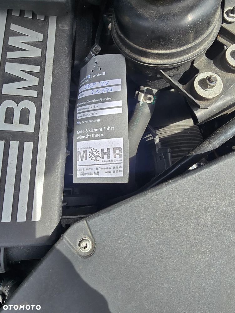 BMW Seria 3 325i - 25