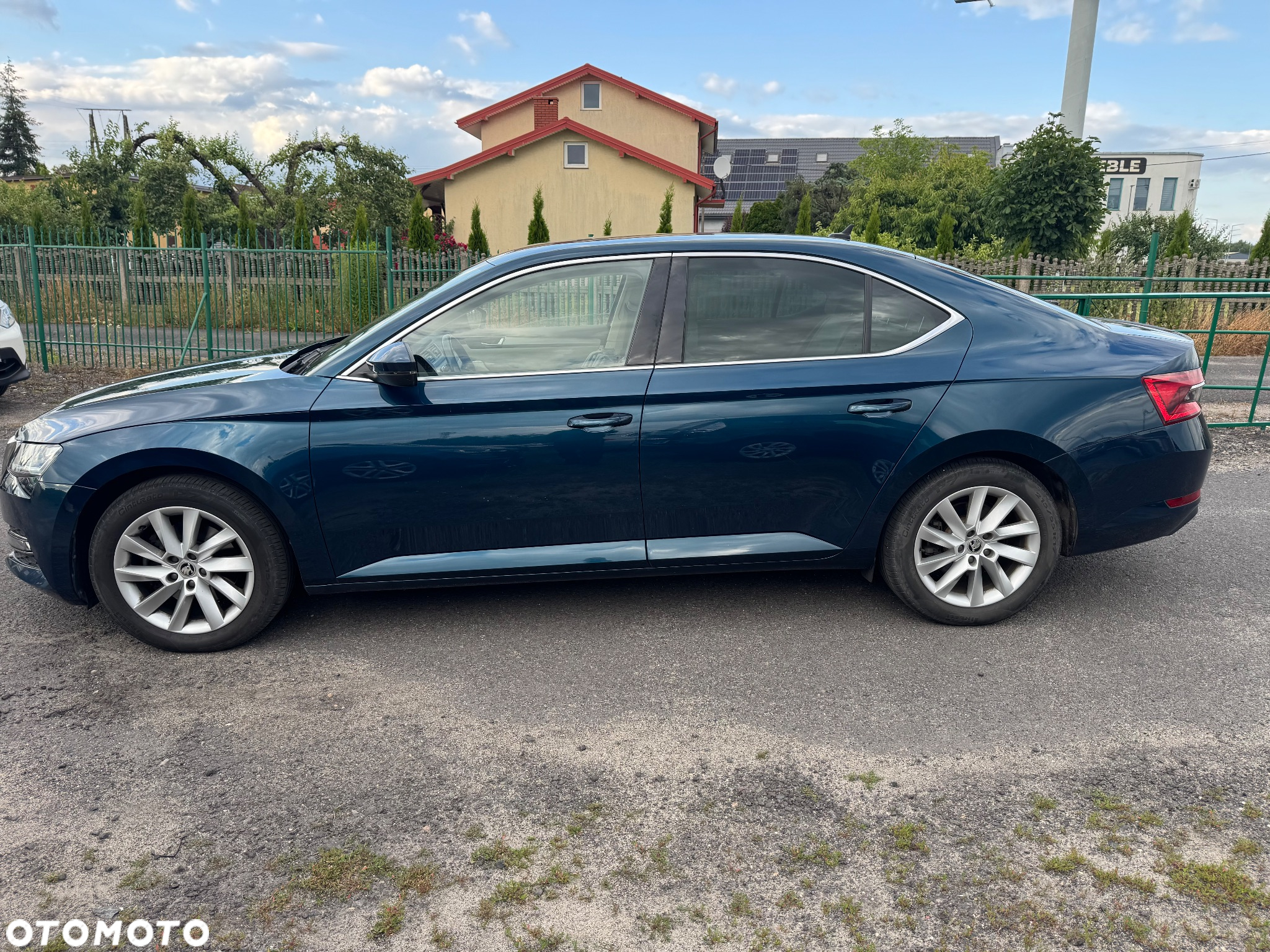 Skoda Superb 2.0 TDI SCR Ambition DSG - 4
