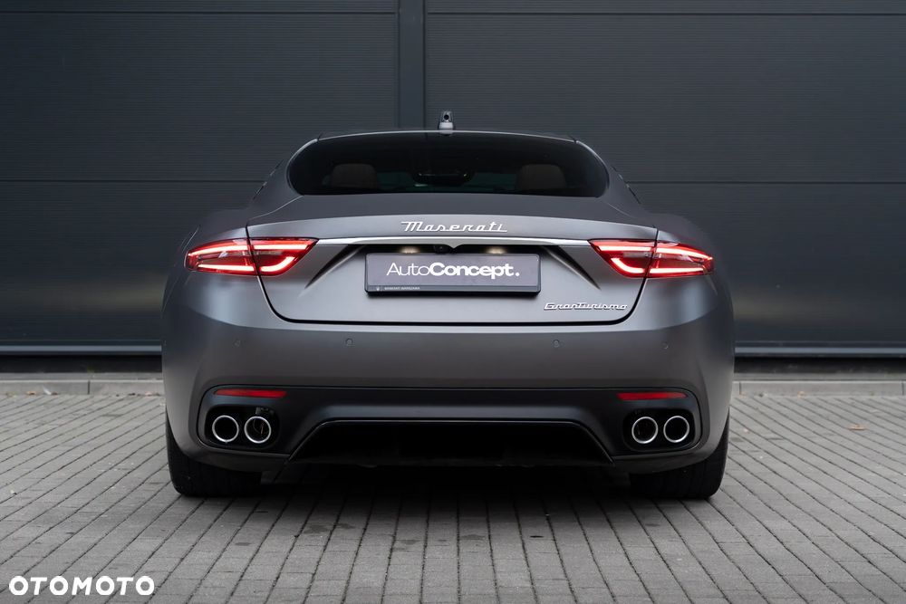 Maserati GranTurismo Modena - 4