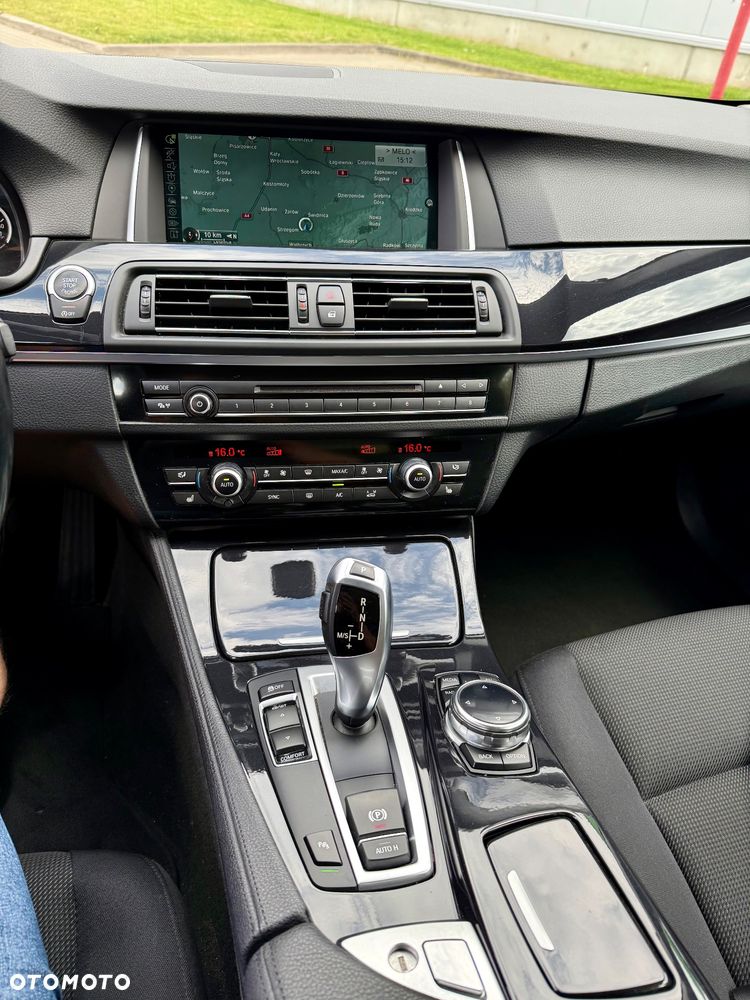 BMW Seria 5 520d Sport-Aut - 9
