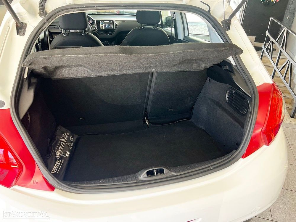 Peugeot 208 - 20