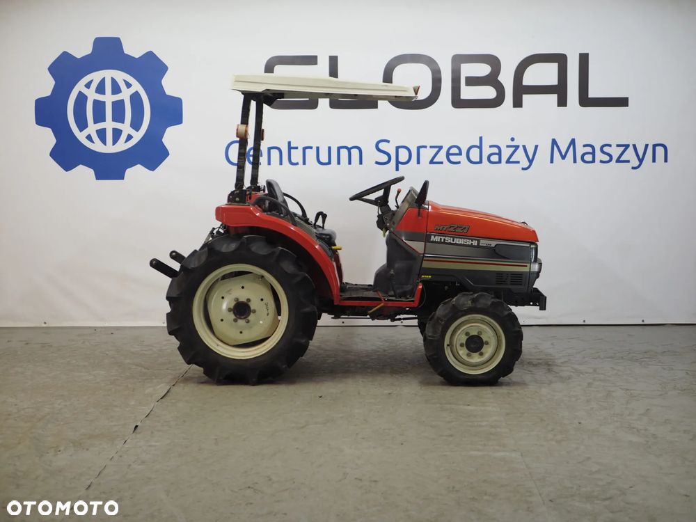 Mitsubishi MT221 - 8