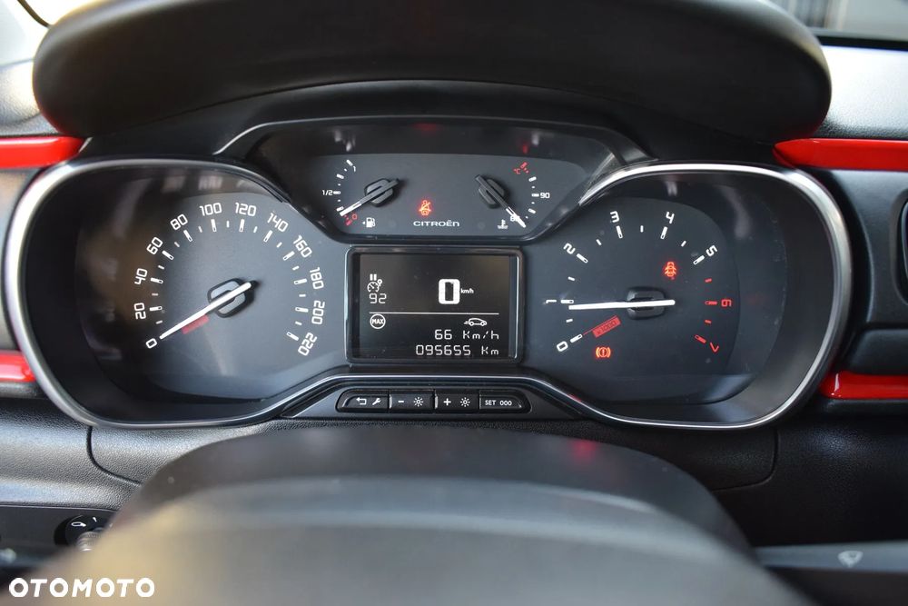 Citroën C3 Pure Tech 82 SHINE - 17