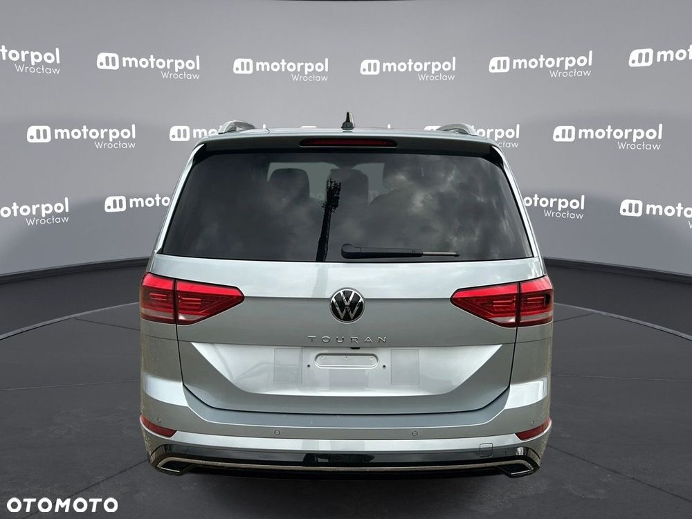 Volkswagen Touran - 10